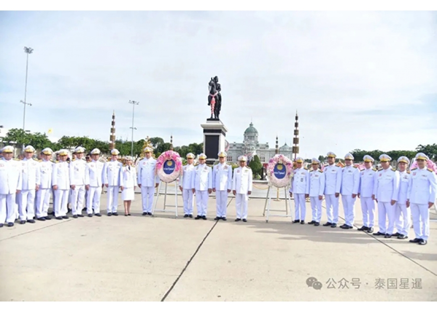 2025–10-23 泰国总理带领各界在朱拉隆功日敬献花圈